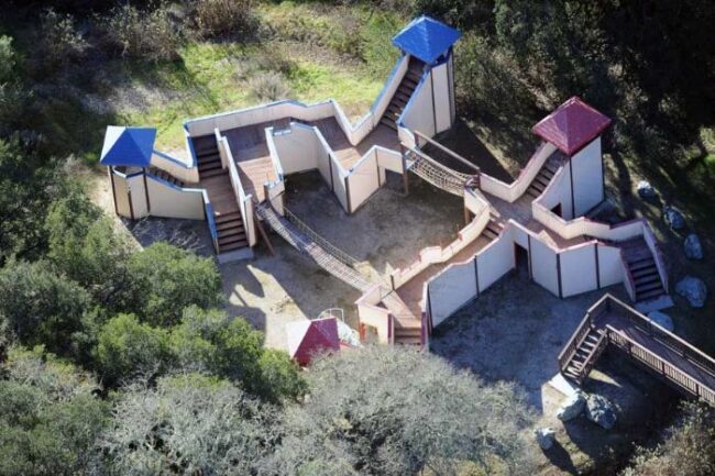 Here's abandoned Neverland ranch recent photos -11